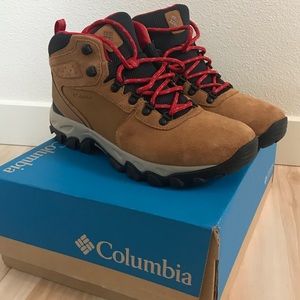 Waterproof Men’s Columbia Hiking Boots